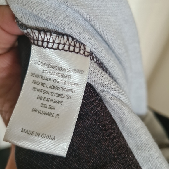 WITCHERY Activewear Pants Dark Grey Beige Leopard Print Size 12 Stretchy Pants - Picture 5 of 5